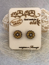 Naložite sliko v pregledovalnik galerije, LESENI UHANI - ROŽICA